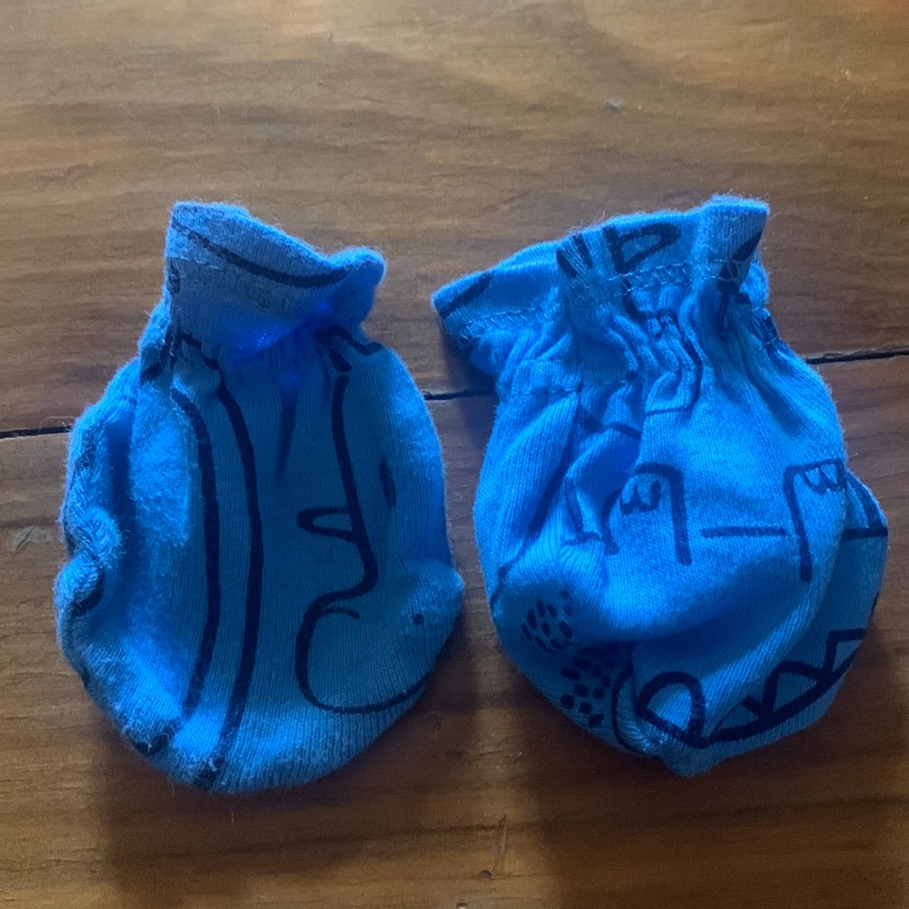 Infant no scratch mittens